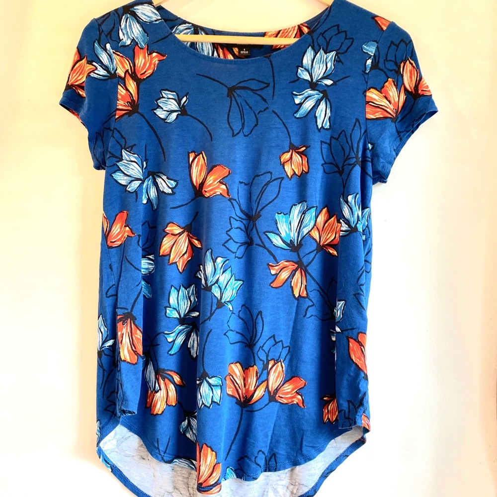 Short sleeve top